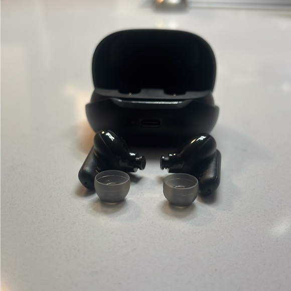 I’m selling because I don’t use them and always scared to lose them - Picture 2 of 3